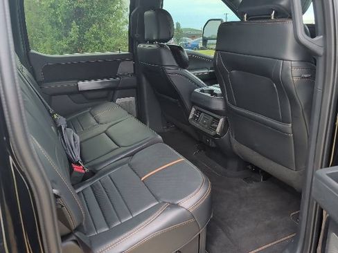 Used 2024 Ford F250 Platinum AWD/4WD image 11