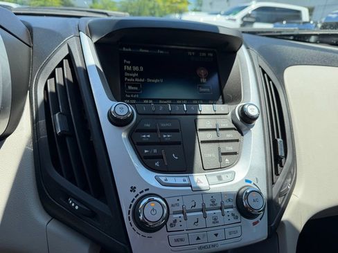 Used 2012 Chevrolet Equinox LTZ FWD image 12