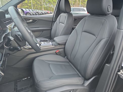 Used 2025 Audi Q7 2.0T Premium w/ Convenience Plus Package image 18