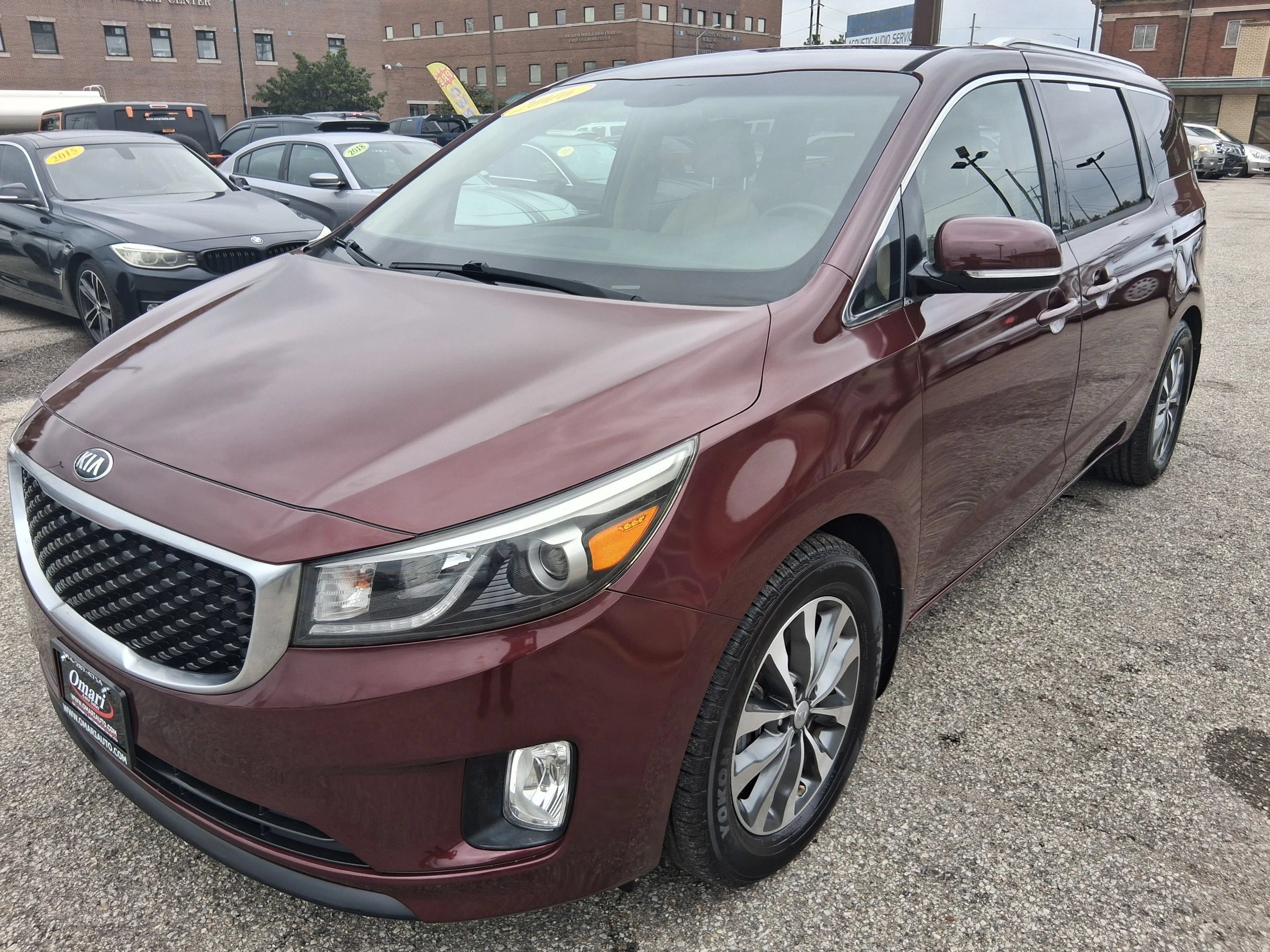 Used 2016 Kia Sedona SX FWD image 2