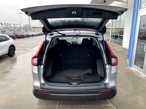Used 2023 Honda CR-V LX image 9