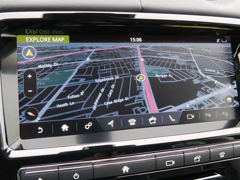 Used 2019 Jaguar XJ R-Sport image 33