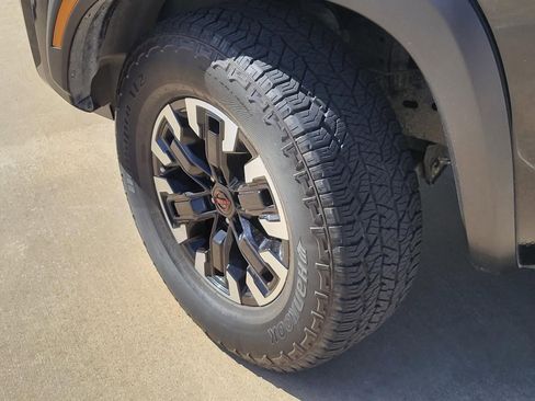 Certified 2024 Nissan Frontier PRO-4X w/ Pro Convenience Package image 11