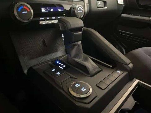 Used 2025 Toyota Tacoma SR5 image 46