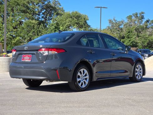 Certified 2025 Toyota Corolla LE FWD image 5