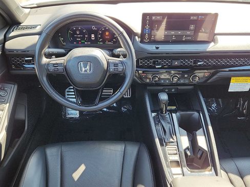 Used 2025 Honda Accord Sport image 11