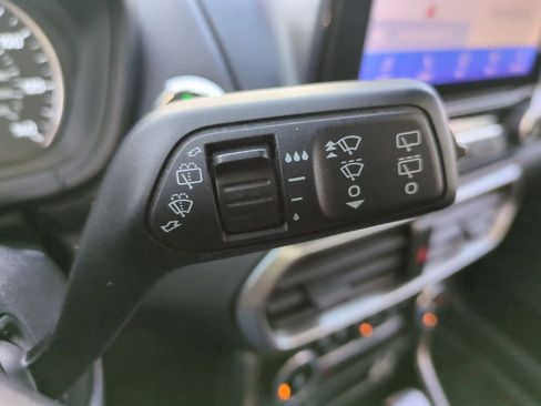 Used 2020 Ford EcoSport SE w/ SE Convenience Package image 27