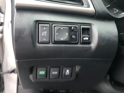 Used 2017 Nissan Sentra SR Turbo w/ SR Turbo Premium Package FWD image 13