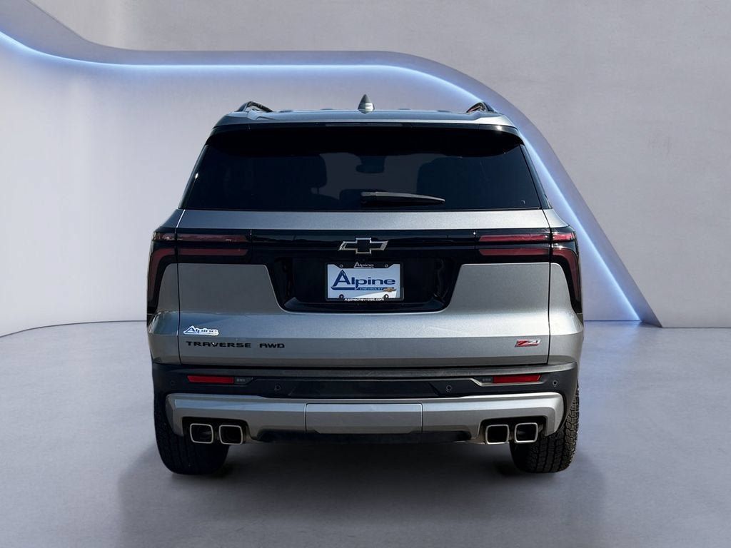 Used 2025 Chevrolet Traverse Z71 AWD/4WD image 4