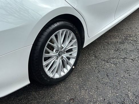 Used 2018 Toyota Camry XLE w/ Audio Package image 8