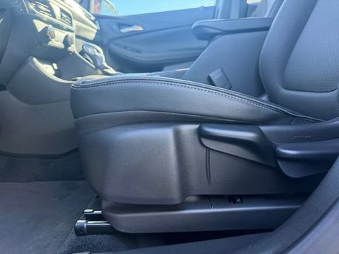 Used 2025 Buick Encore GX Preferred AWD/4WD image 28