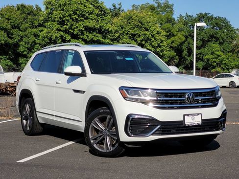Used 2022 Volkswagen Atlas SEL R-Line AWD/4WD image 2