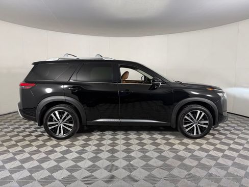 Used 2024 Nissan Pathfinder Platinum w/ Cargo Package FWD image 6
