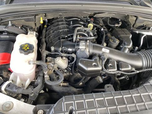 Used 2023 Jeep Grand Cherokee Limited AWD/4WD image 22