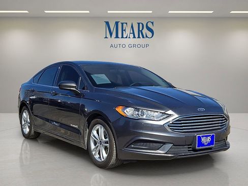 Used 2018 Ford Fusion SE image 7
