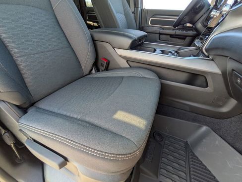 New 2026 RAM 2500 Big Horn AWD/4WD image 28