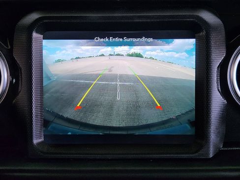 Used 2021 Jeep Wrangler Unlimited Sahara AWD/4WD image 25