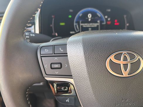 Used 2025 Toyota Camry SE w/ Multimedia Upgrade Package FWD image 21