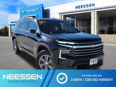 Used 2025 Chevrolet Traverse LT