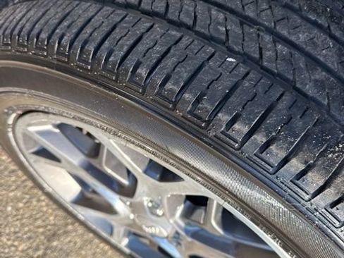 Used 2019 Jeep Grand Cherokee Overland image 8