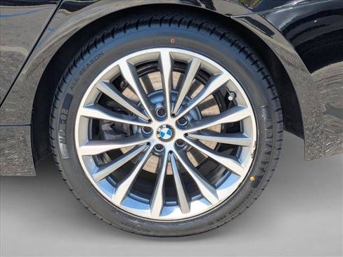 Used 2021 BMW 530i w/ Convenience Package RWD image 26