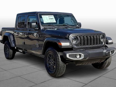 New 2025 Jeep Gladiator Sport image 2