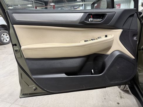 Used 2017 Subaru Outback 2.5i Premium image 24