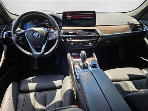 Used 2021 BMW 530i w/ Convenience Package RWD image 16