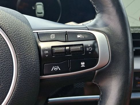Certified 2025 Kia Sportage SX AWD/4WD image 24