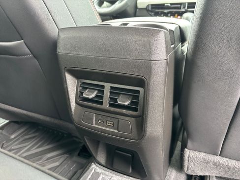 Used 2024 GMC Canyon AT4X AWD/4WD image 33