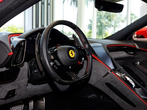 Used 2022 Ferrari Roma RWD image 28