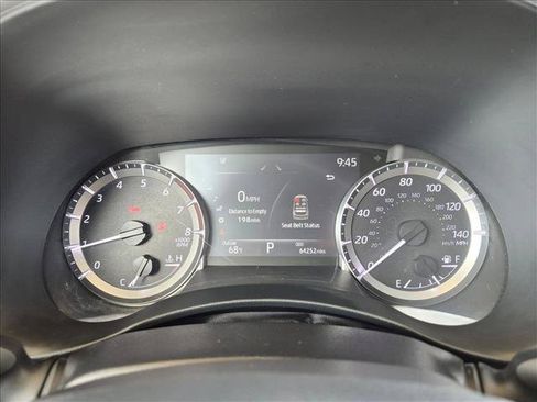 Used 2023 Toyota Highlander XLE FWD image 11