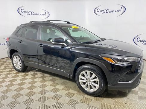 Used 2024 Toyota Corolla Cross LE AWD/4WD image 1