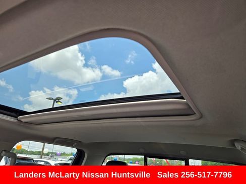 Used 2024 Nissan Frontier SL w/ Technology Package AWD/4WD image 18