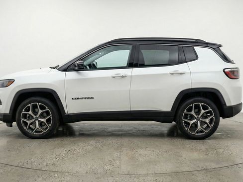 Used 2025 Jeep Compass Limited image 5