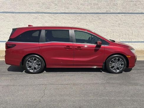 Used 2025 Honda Odyssey Touring image 8