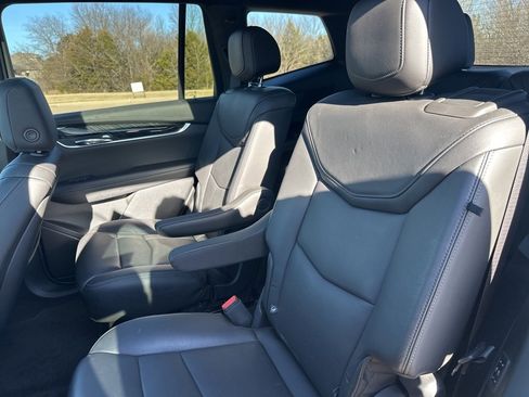 Used 2020 Cadillac XT6 Premium Luxury image 35