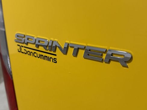 Used 2020 Mercedes-Benz Sprinter 2500 image 25