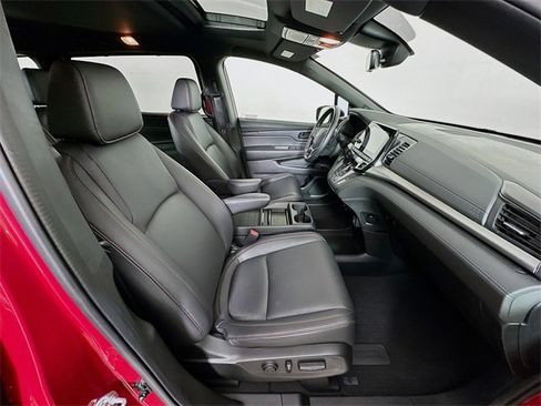 Certified 2024 Honda Odyssey Sport image 7