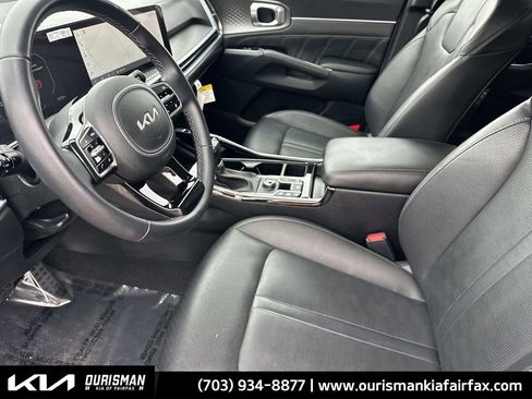 Used 2025 Kia Sorento SX image 21