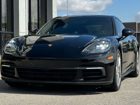 Used 2019 Porsche Panamera image 4