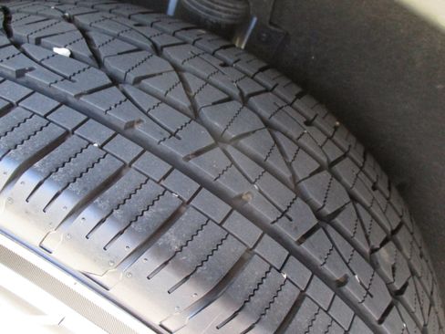 Used 2026 Chevrolet Equinox LT FWD image 13