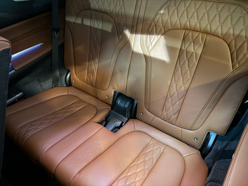 Used 2024 BMW X7 xDrive40i image 51