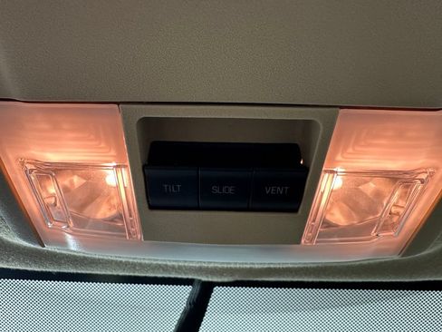 Used 2015 Ford Expedition Limited w/ Equipment Group 301A AWD/4WD image 26