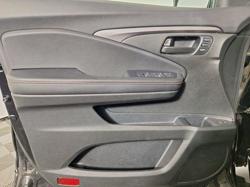 Used 2023 Honda Passport TrailSport image 32