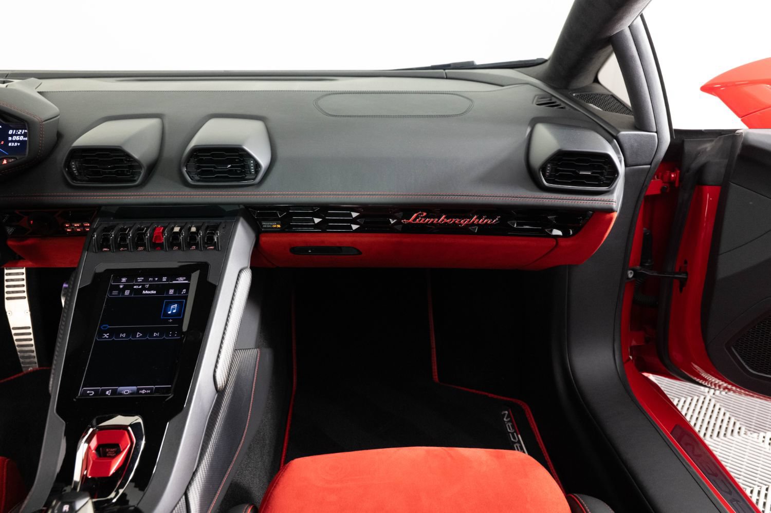 Used 2020 Lamborghini Huracan EVO AWD/4WD image 45