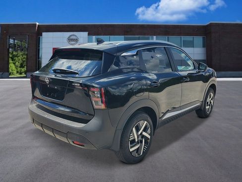New 2026 Nissan Kicks SV w/ SV Premium Package FWD image 6