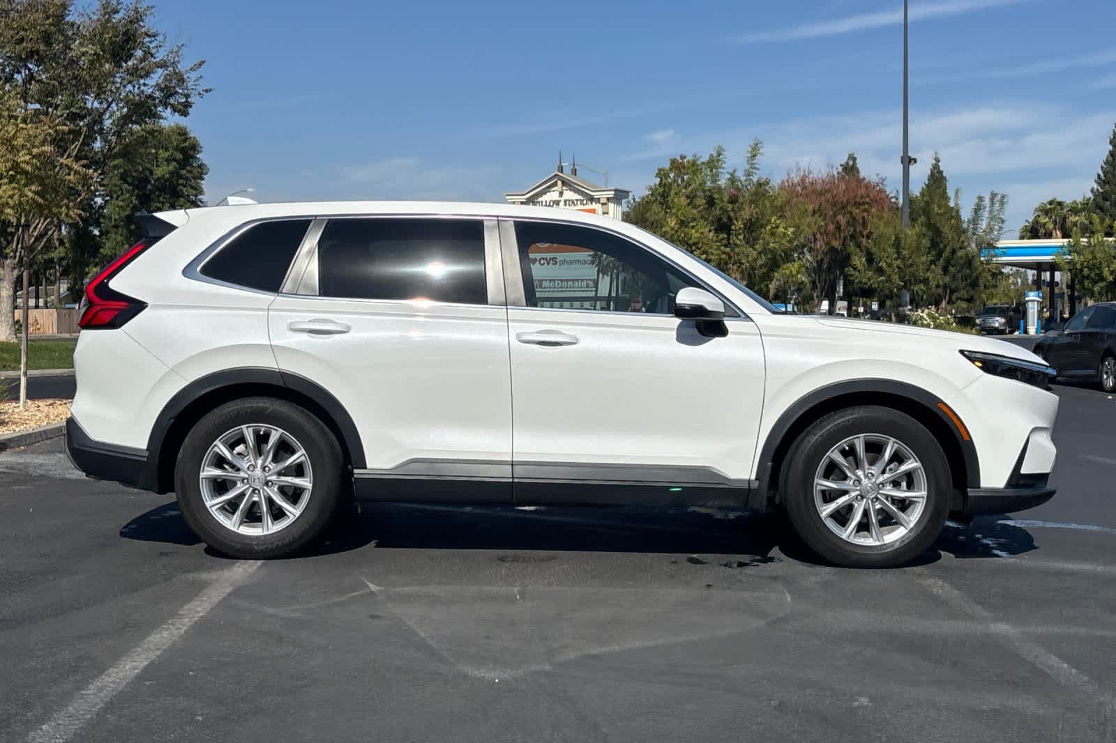Used 2024 Honda CR-V EX-L image 8