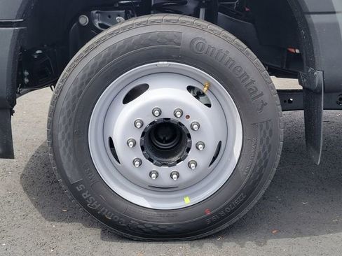 New 2026 Ford F550 2WD Regular Cab Super Duty image 22