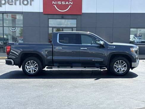 Used 2022 GMC Sierra 1500 SLT w/ SLT Premium Package AWD/4WD image 2